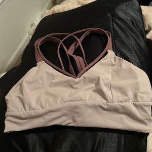 Lululemon sports bra